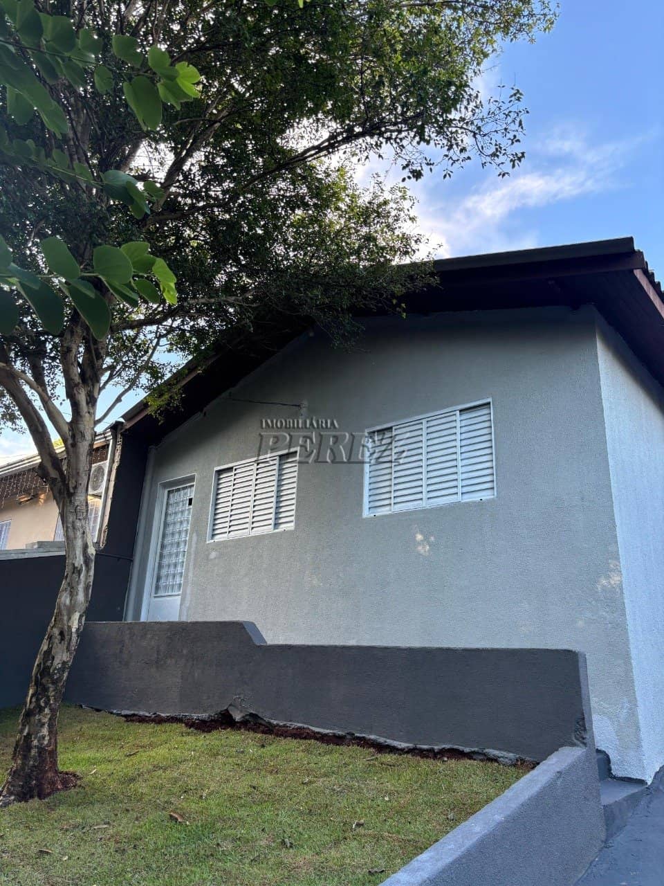 Casa a venda na Rua José Santiago Queiroz, Jardim Tarobá, Zona Sul de Londrina - Foto 1