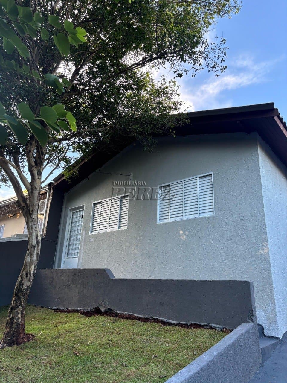 Casa a venda na Rua José Santiago Queiroz, Jardim Tarobá, Zona Sul de Londrina - Foto 1