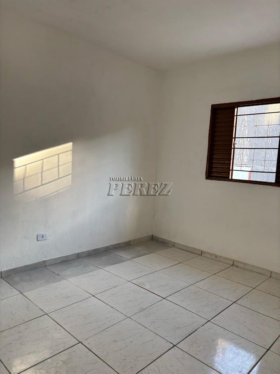 Casa a venda na Rua José Santiago Queiroz, Jardim Tarobá, Zona Sul de Londrina - Foto 8