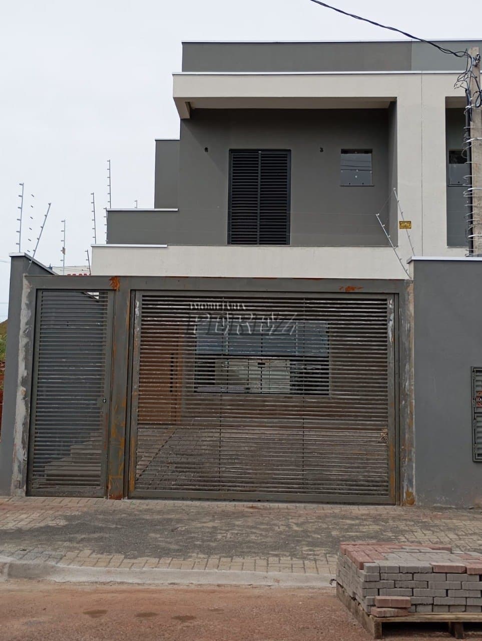 Sobrado à Venda na Rua Natanael Francisco - Jardim Pioneiros, Zona Leste de Londrina - Foto 3