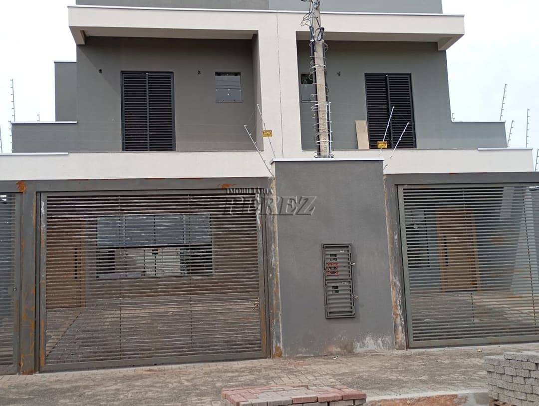Sobrado à Venda na Rua Natanael Francisco - Jardim Pioneiros, Zona Leste de Londrina - Foto 1
