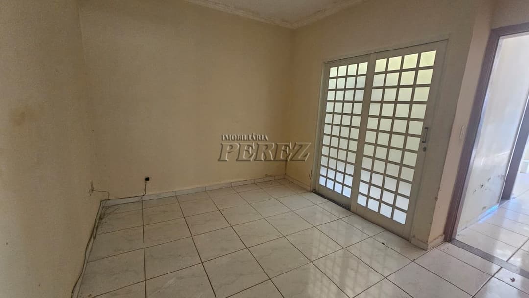 Casa à Venda - Rua Maria de Oliveira Melo, Jardim Monte Carlo - Zona Leste de Londrina - Foto 1