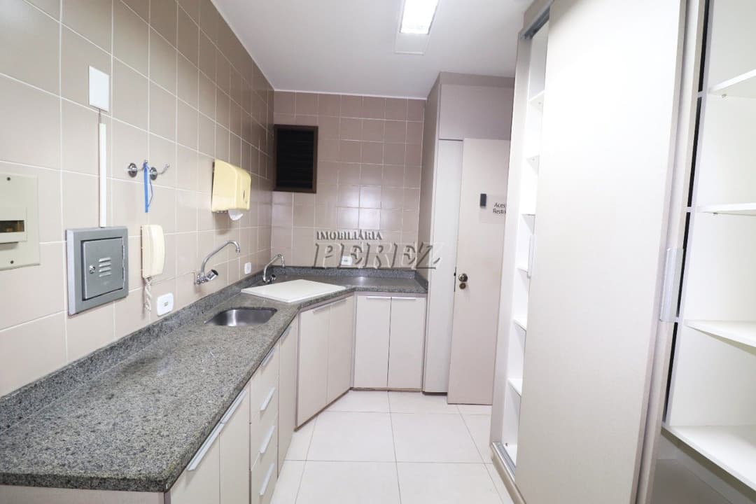 Sala Comercial à Venda - Edifício MedCenter | Av. Bandeirantes - Região Central de Londrina - Foto 2