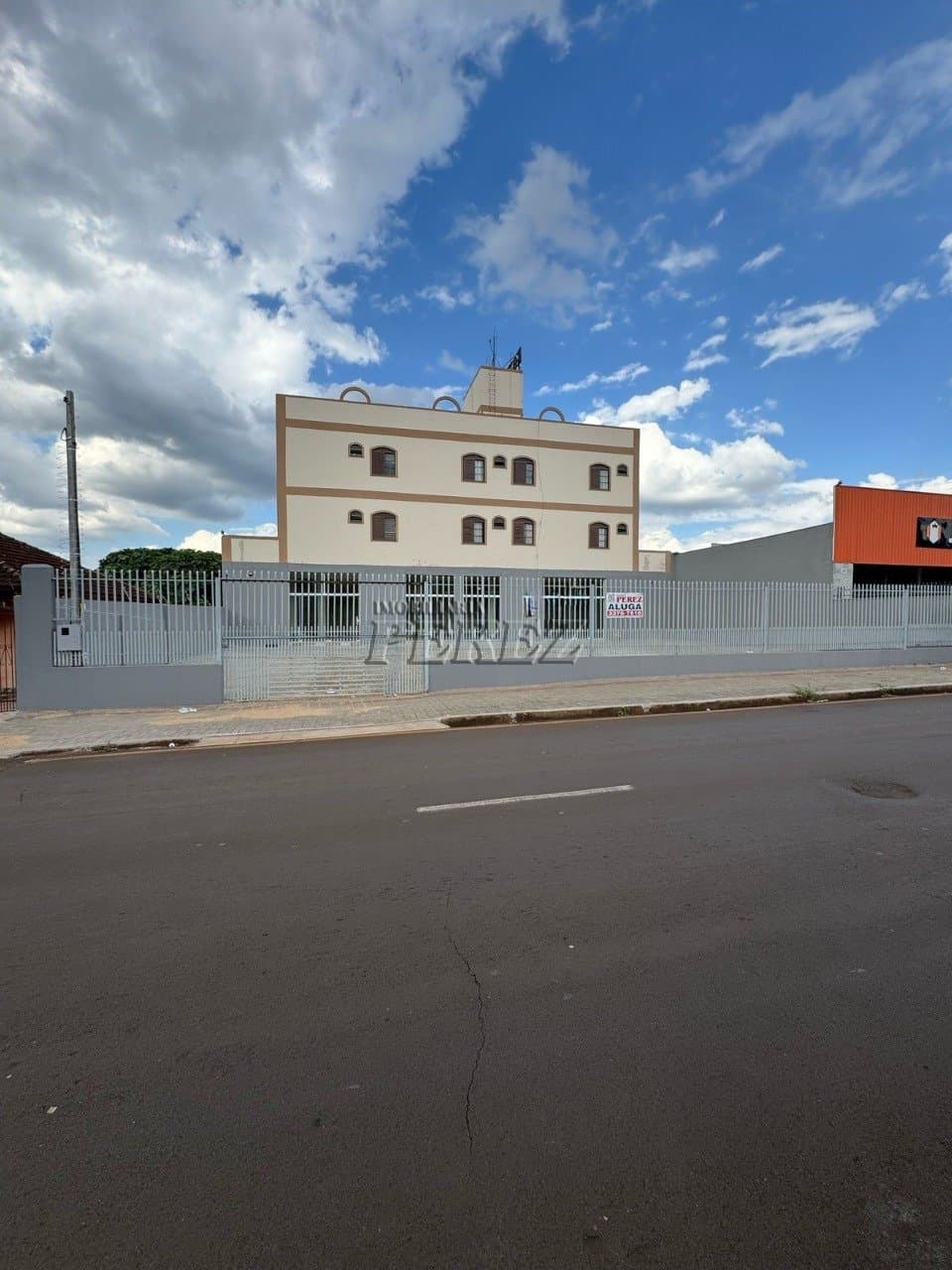 Galpão comercial para alugar na Vila Casoni, região central em Londrina. - Foto 0