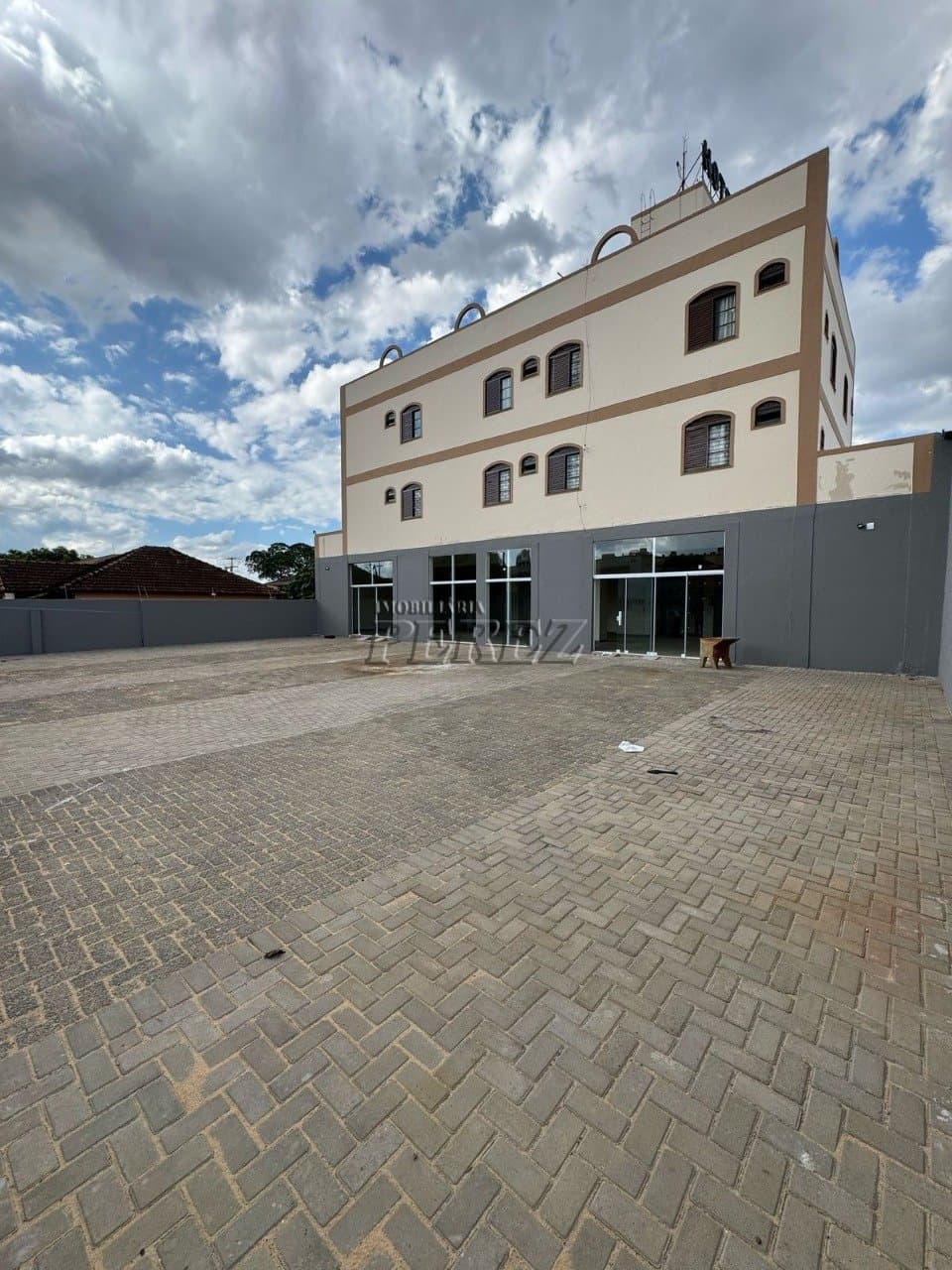 Galpão comercial para alugar na Vila Casoni, região central em Londrina. - Foto 3