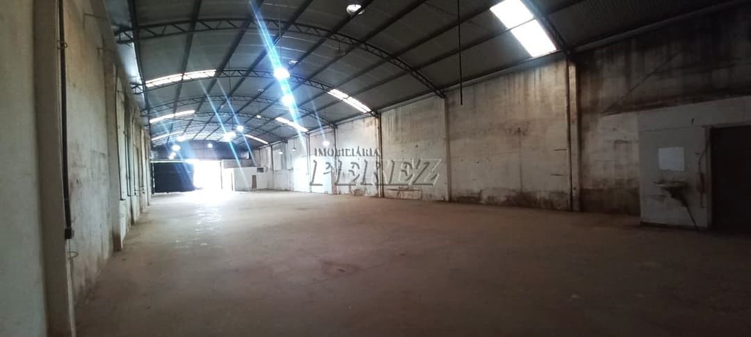 Galpão comercial para alugar na região central em Londrina - Rua Uruguai - Foto 12