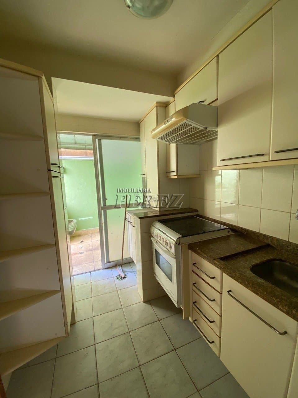 Apartamento à Venda Rua Amador Bueno - Centro, Londrina/PR - Foto 4