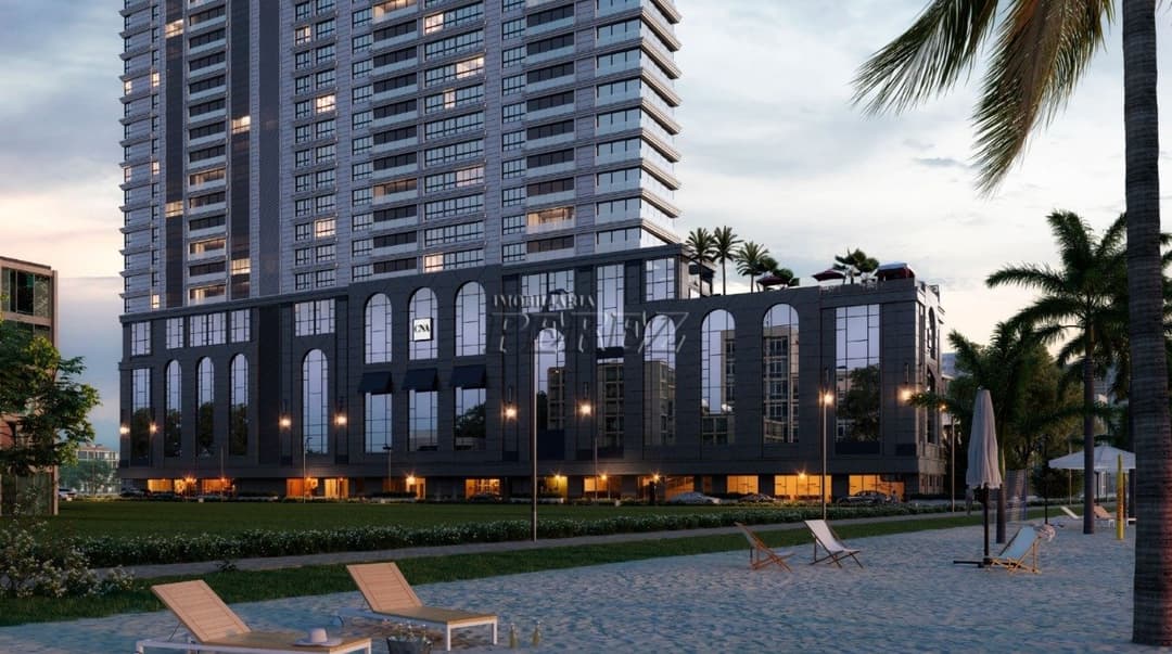 Apartamento a venda em Itapema, no Edifício Latitude em frente a Orla em Meia praia. - Foto 4