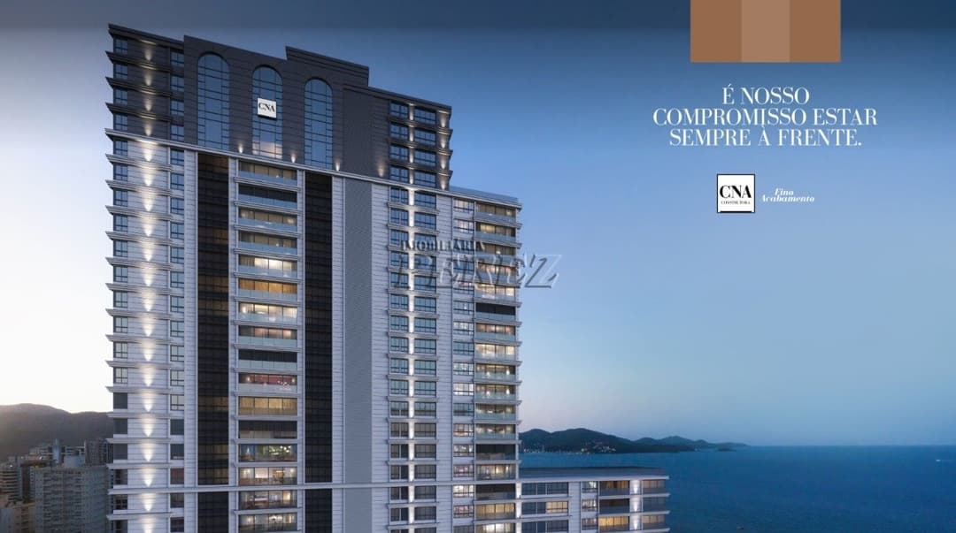 Apartamento a venda em Itapema, no Edifício Latitude em frente a Orla em Meia praia. - Foto 1