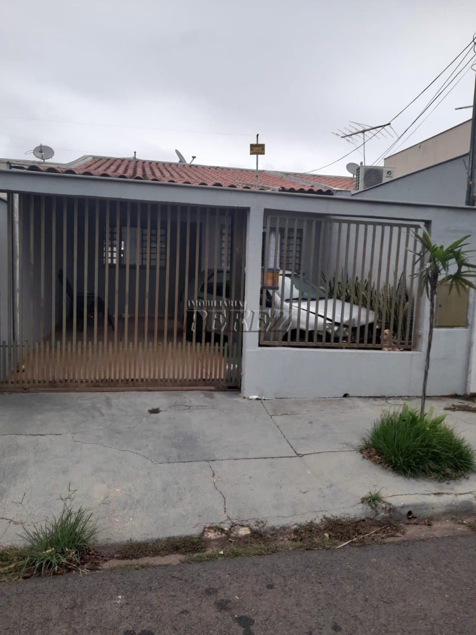 Casa geminada na Rua Celso Dalazuana Sampaio - Jardim Residencial Veneza - Foto 0