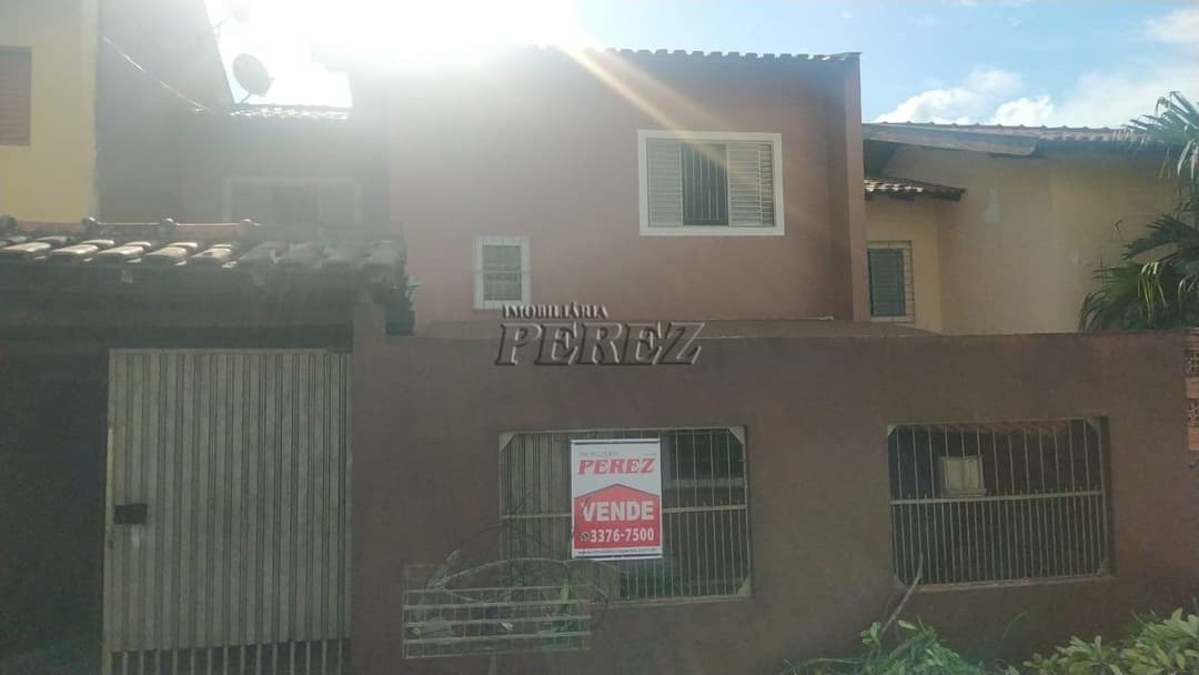 Sobrado à venda no Jardim Sabará, em Londrina. - Foto 0