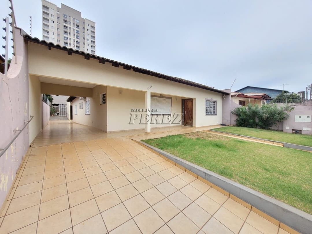 Casa à venda no centro Ibiporã Pr, localizada na Rua Primeiro de Maio - Foto 2