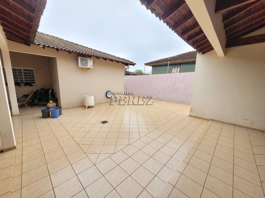 Casa à venda no centro Ibiporã Pr, localizada na Rua Primeiro de Maio - Foto 15