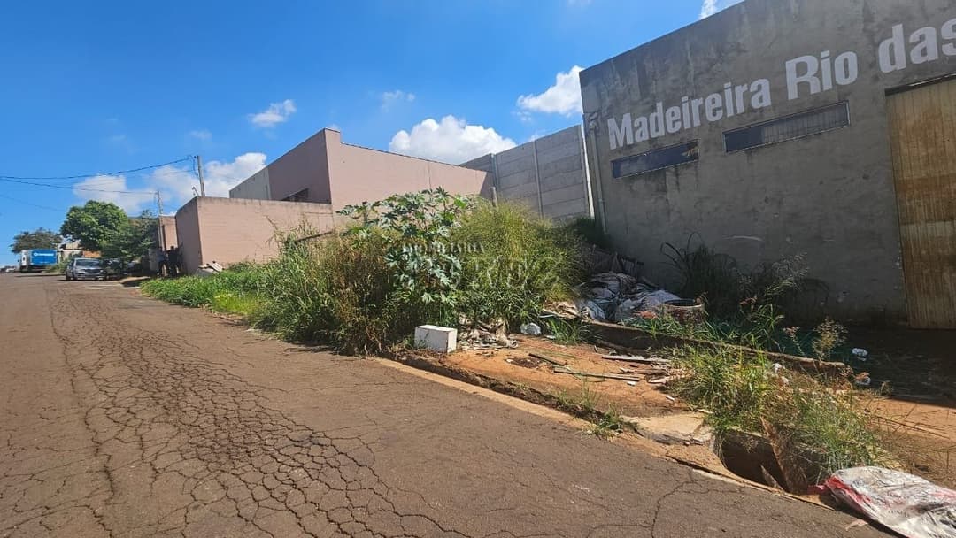 Terreno à venda na Rua André Betti, no Jardim Marisol ! - Foto 1