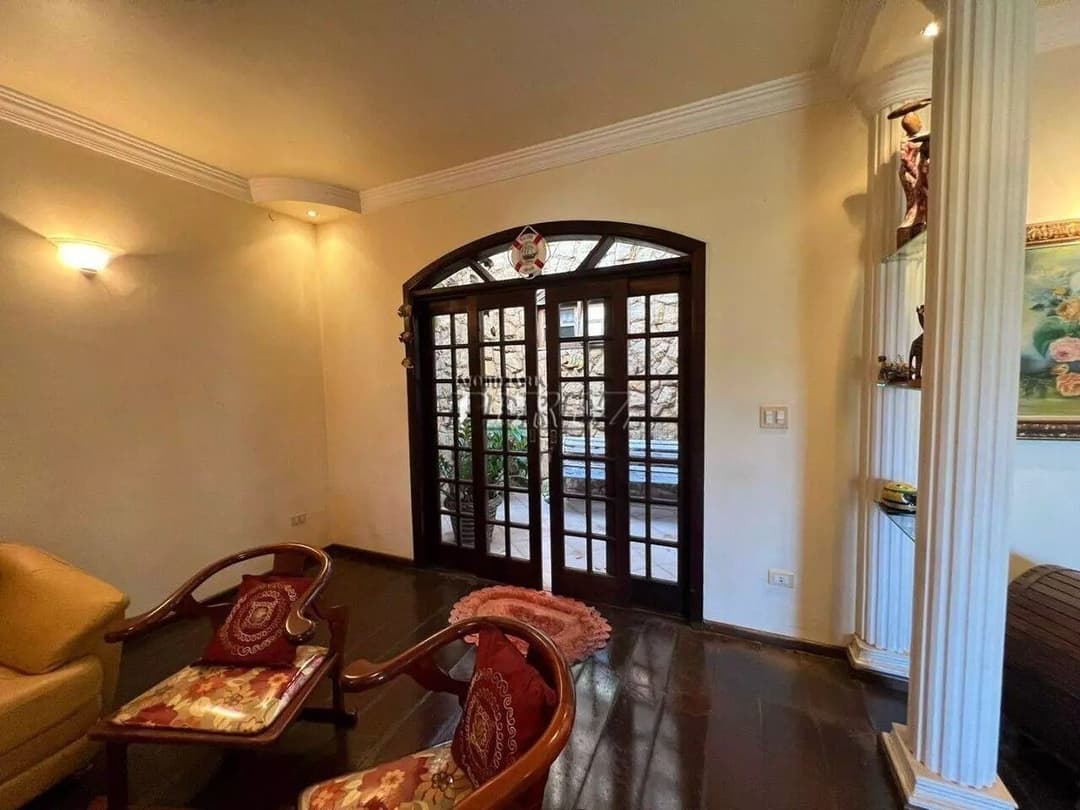 Venda de Sobrado Imponente na Av. Robert Koch - Um Espaço Completo para Morar e Empreender! - Foto 2