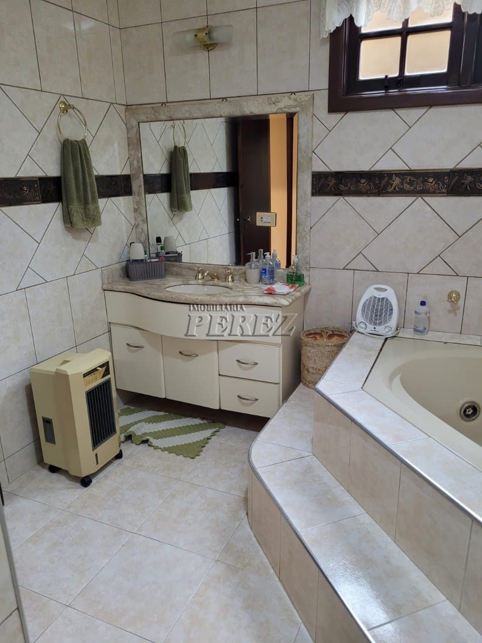 Venda de Sobrado Imponente na Av. Robert Koch - Um Espaço Completo para Morar e Empreender! - Foto 17