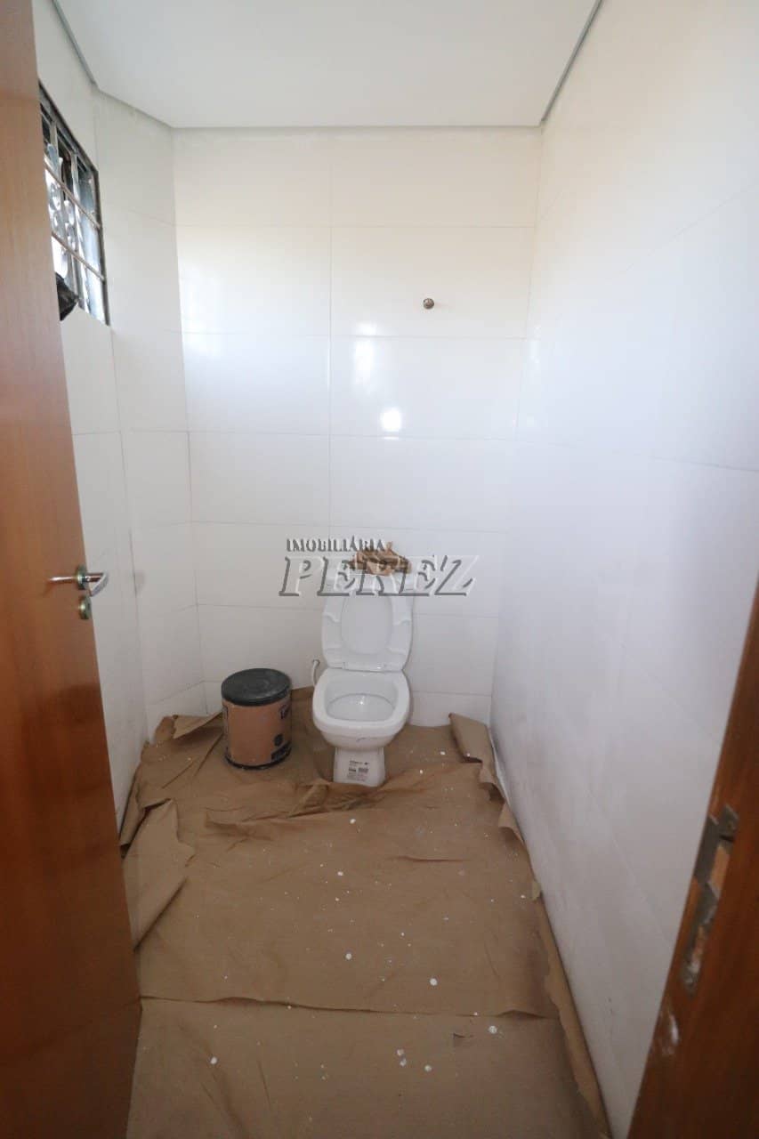 Imóvel comercial para alugar na Av Santa Mônica, região leste de Londrina. - Foto 3