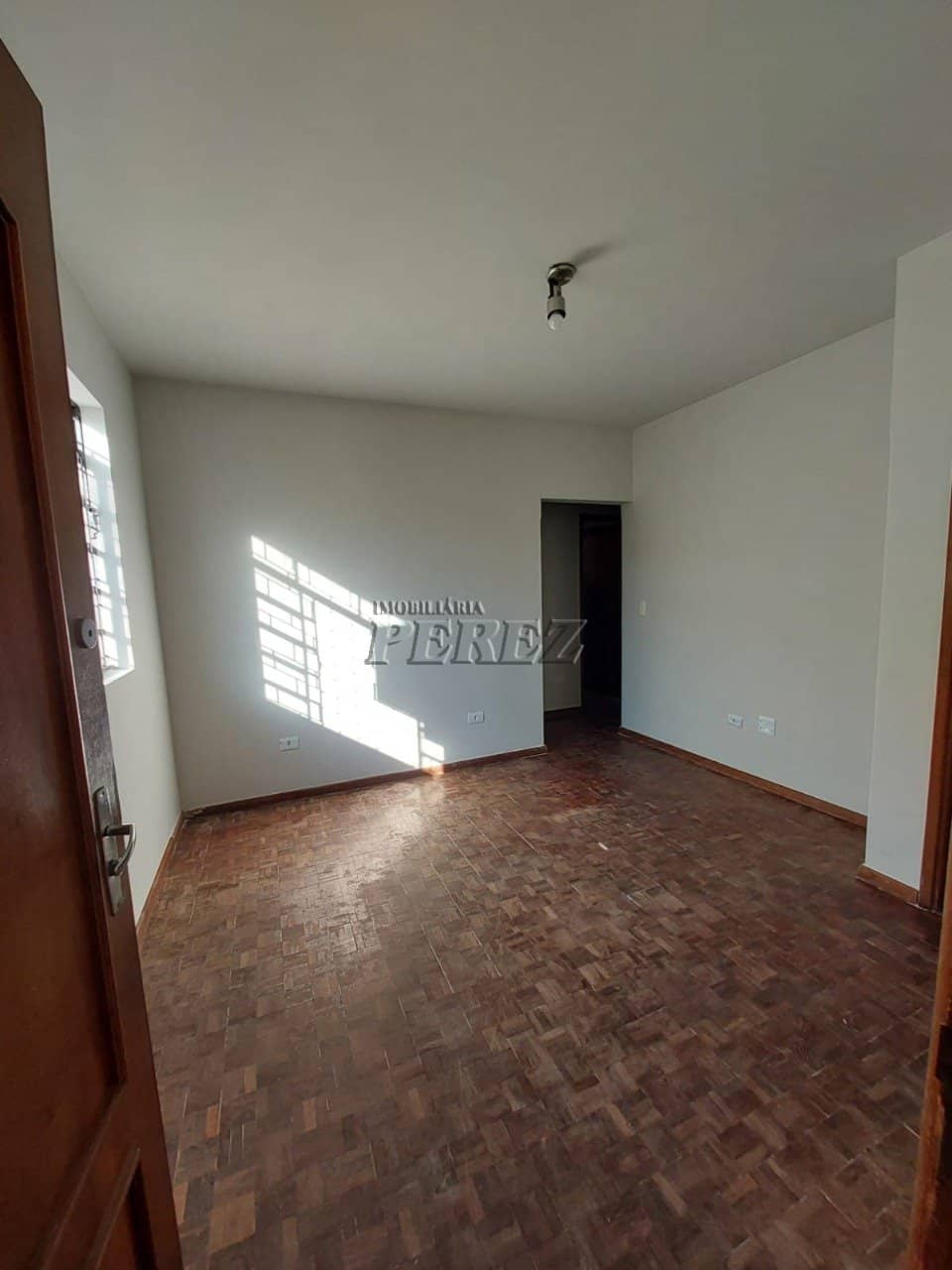 Apartamento térreo a venda com 3 quartos na Rua Ucrânia - conforto e localização valorizada em Londrina - Foto 1