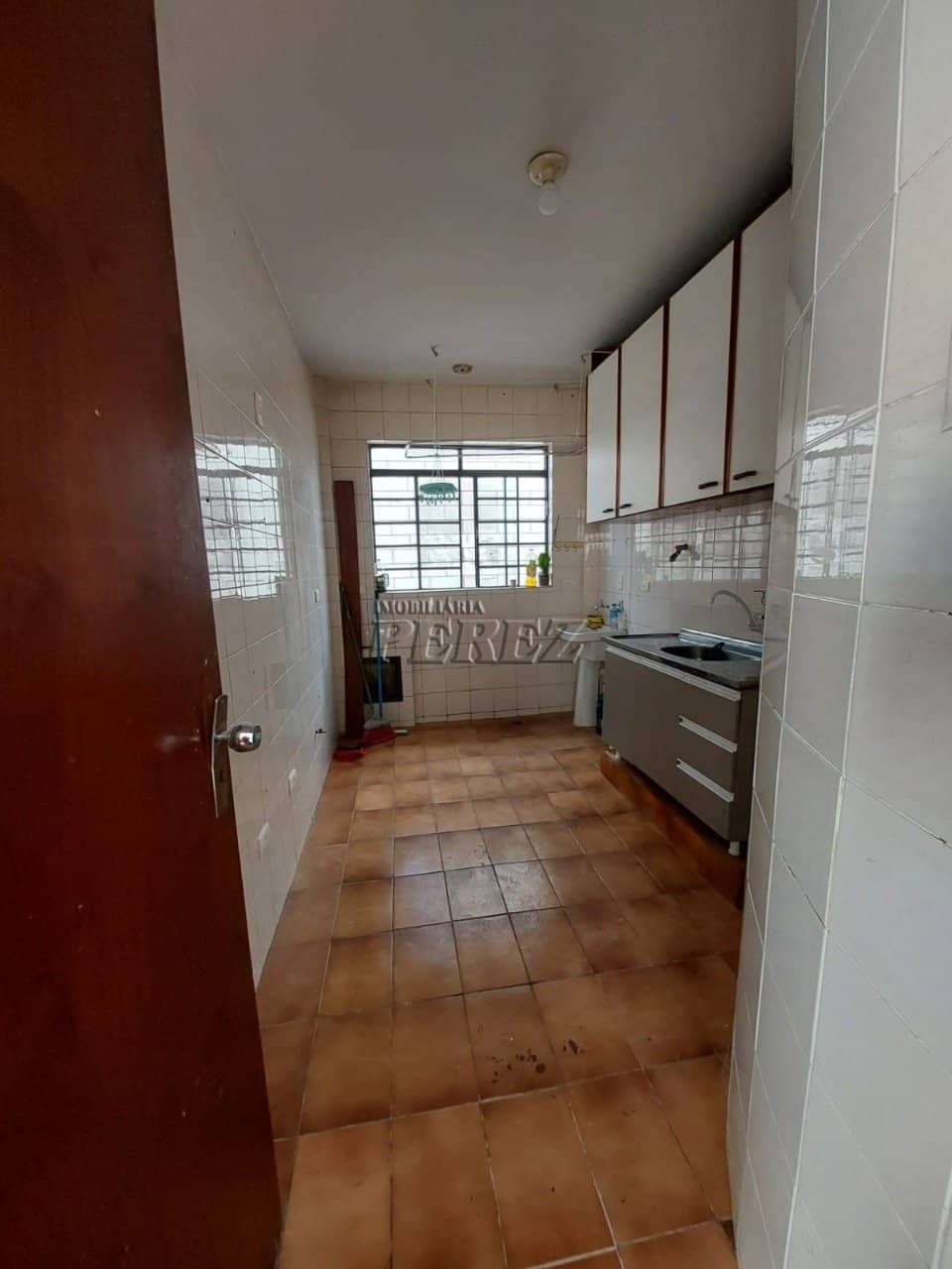 Apartamento térreo a venda com 3 quartos na Rua Ucrânia - conforto e localização valorizada em Londrina - Foto 3