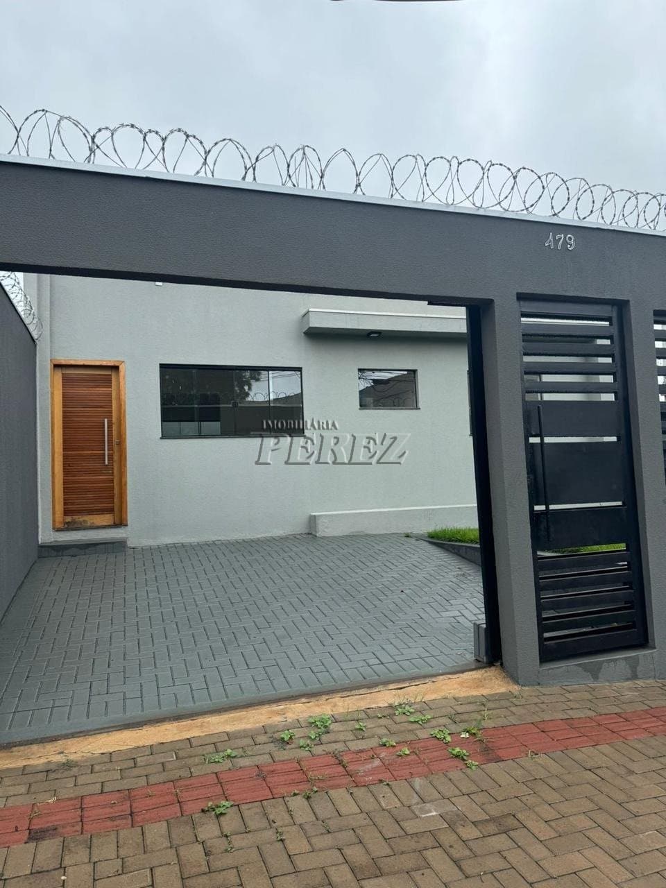 Venda de Casa de esquina com terreno amplo - conforto e potencial em localização estratégica! - Foto 0