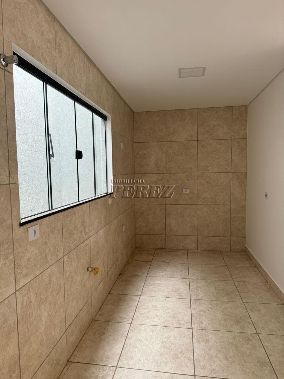 Venda de Casa de esquina com terreno amplo - conforto e potencial em localização estratégica! - Foto 7