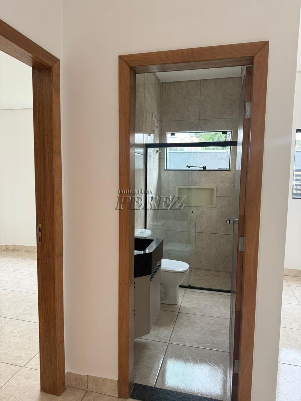 Venda de Casa de esquina com terreno amplo - conforto e potencial em localização estratégica! - Foto 11