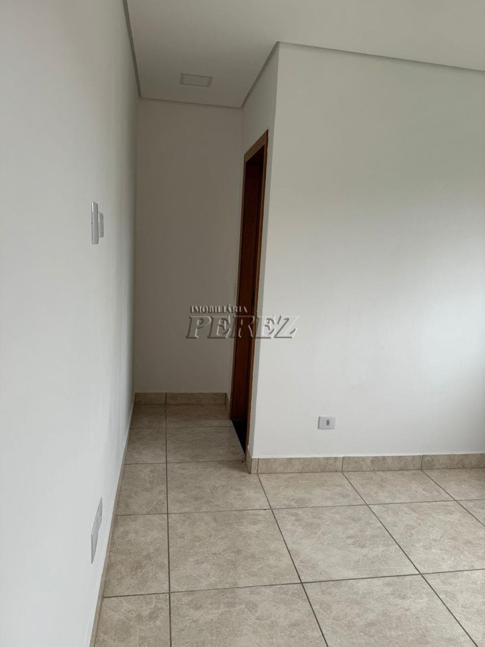 Venda de Casa de esquina com terreno amplo - conforto e potencial em localização estratégica! - Foto 10