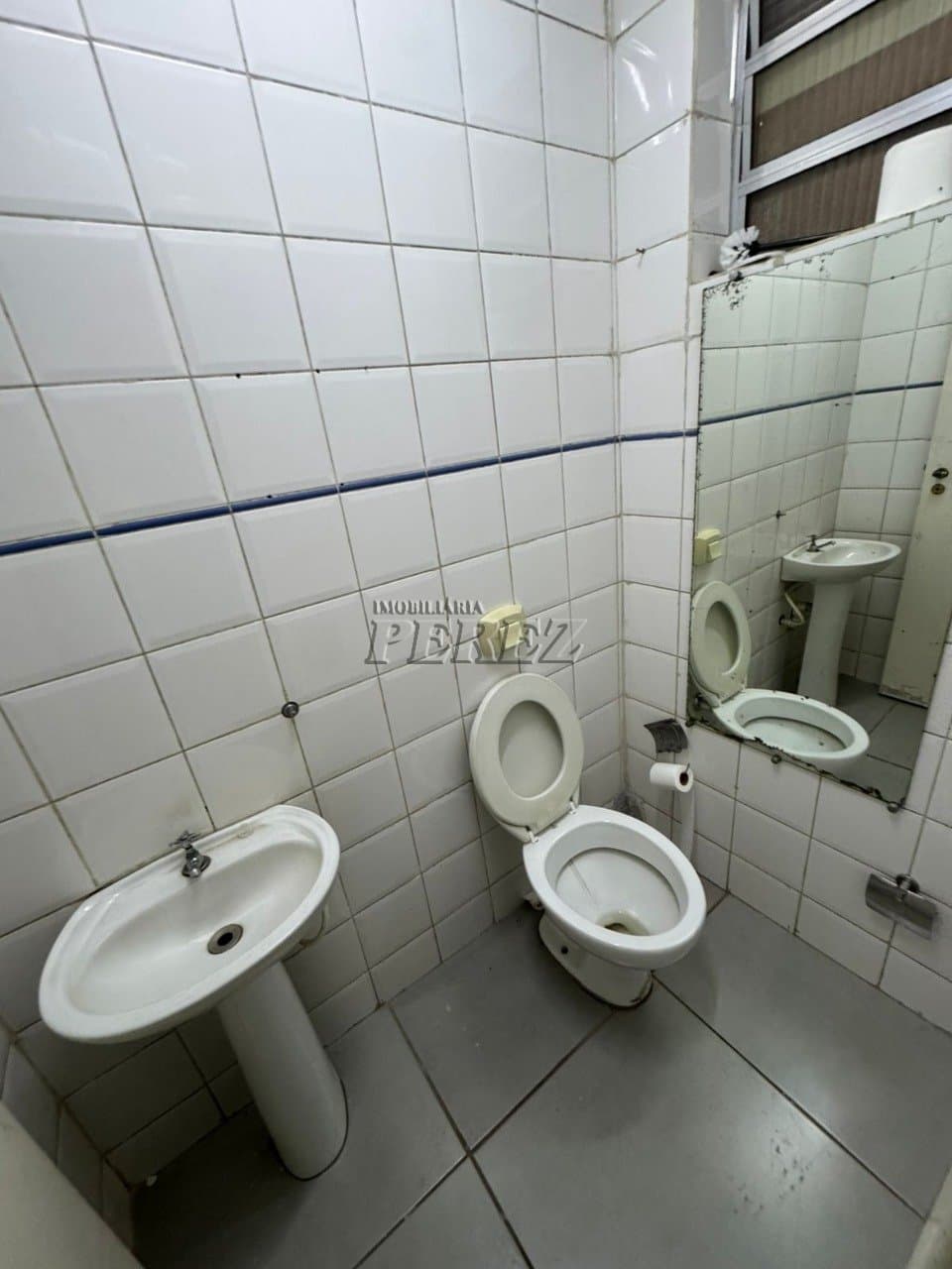 Sala comercial para alugar na Rua Sergipe, no centro de Londrina. - Foto 4