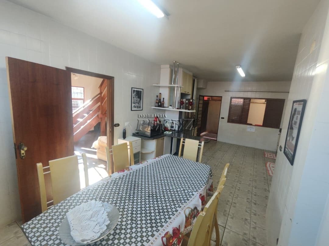 Venda de Sobrado Espaçoso no Campo Belo - Ideal para Morar ou Investir, com Piscina e Zoneamento Comercial! - Foto 5
