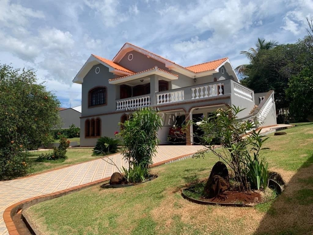 Venda de sobrado no Jardim Coliseu - Conforto, Espaço e Natureza a Minutos do Centro de Londrina! - Foto 0