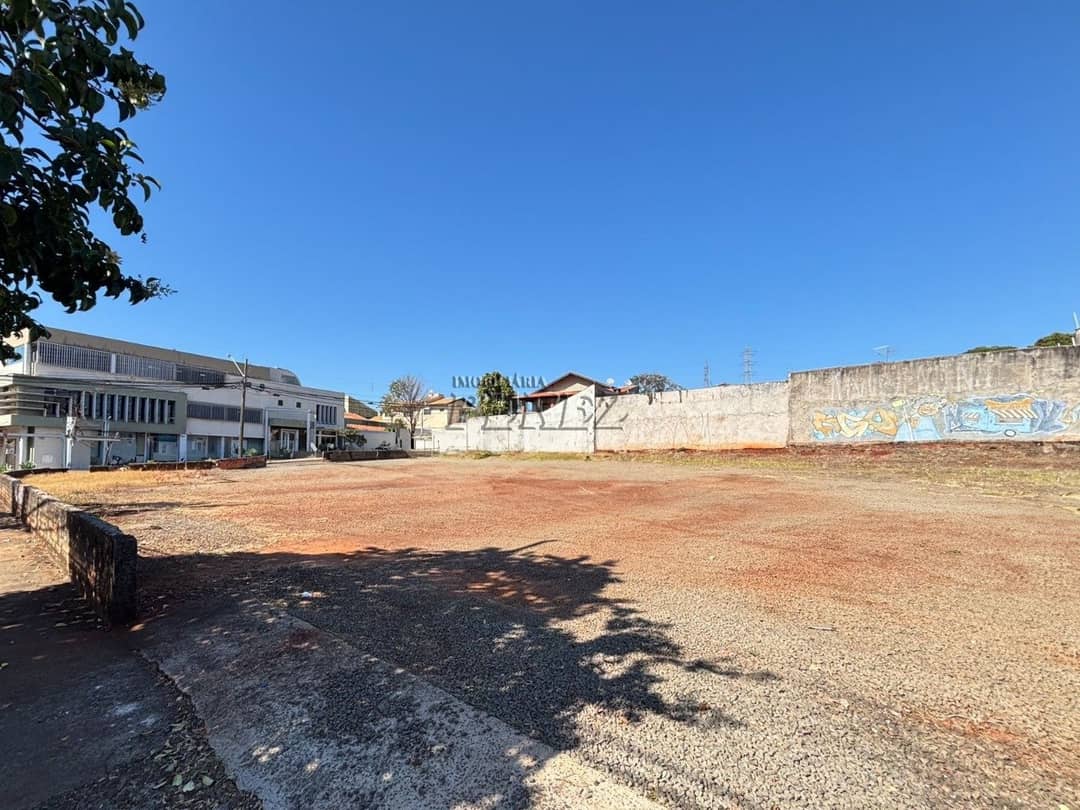 Ponto Comercial à Venda na Av. Celso Garcia Cid - Estrutura pronta para o seu negócio prosperar! - Foto 2