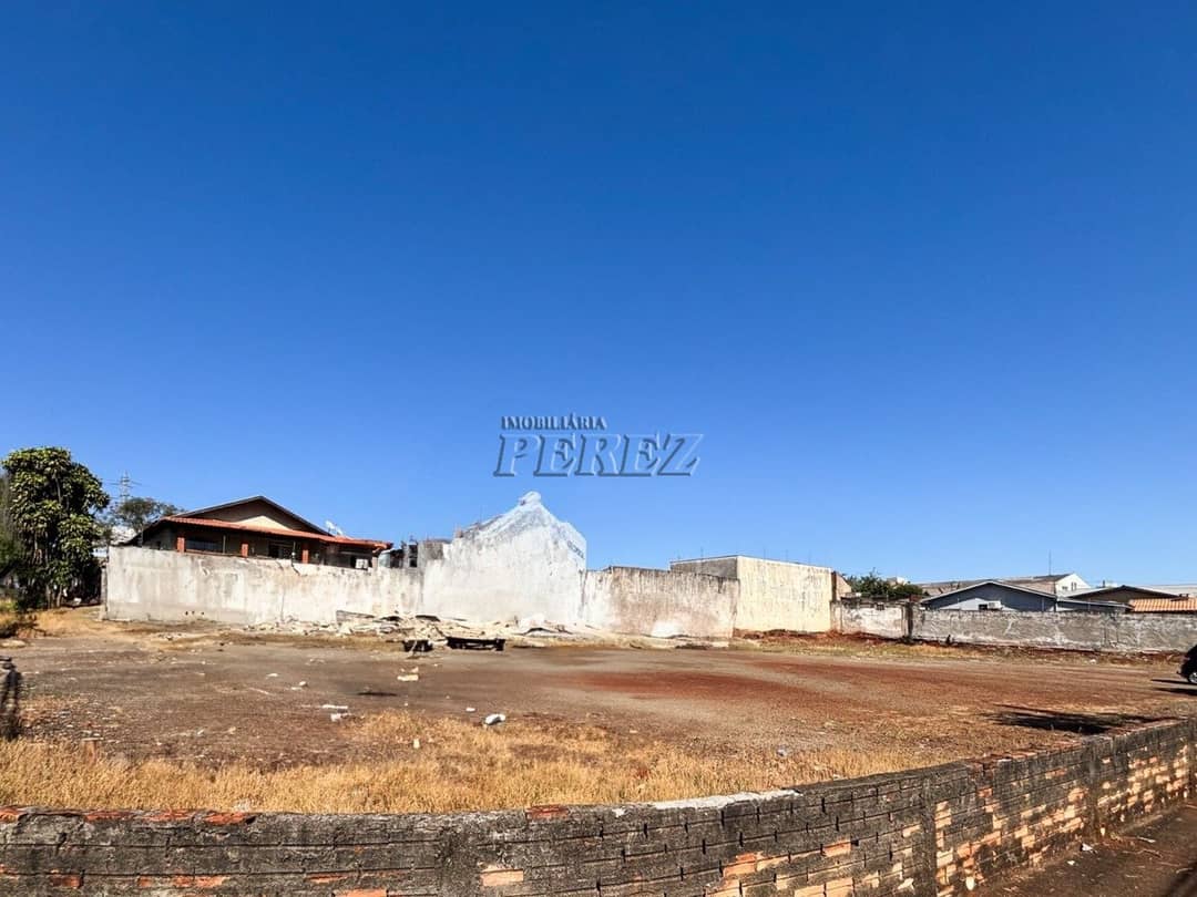 Ponto Comercial à Venda na Av. Celso Garcia Cid - Estrutura pronta para o seu negócio prosperar! - Foto 3