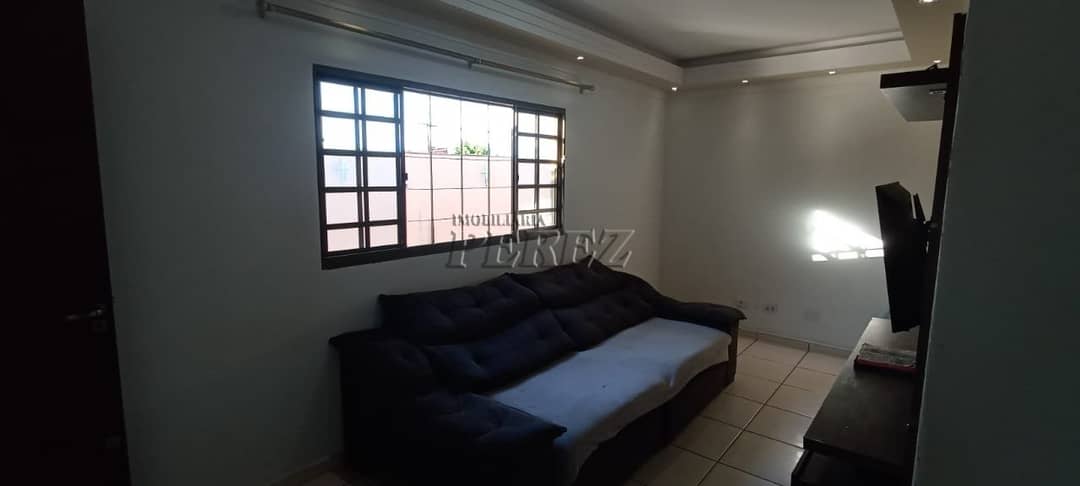 Casa a venda -  Imóvel residencial e comercial à venda na Rua Antônio - Foto 1