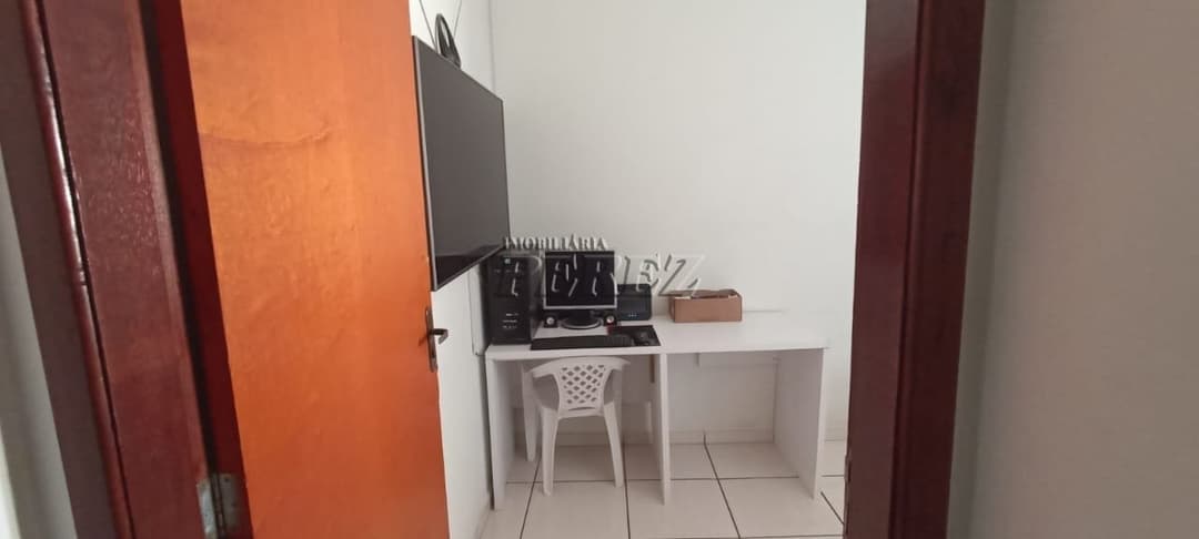 Casa a venda - Imóvel residencial e comercial à venda na Rua Antônio - Foto 8