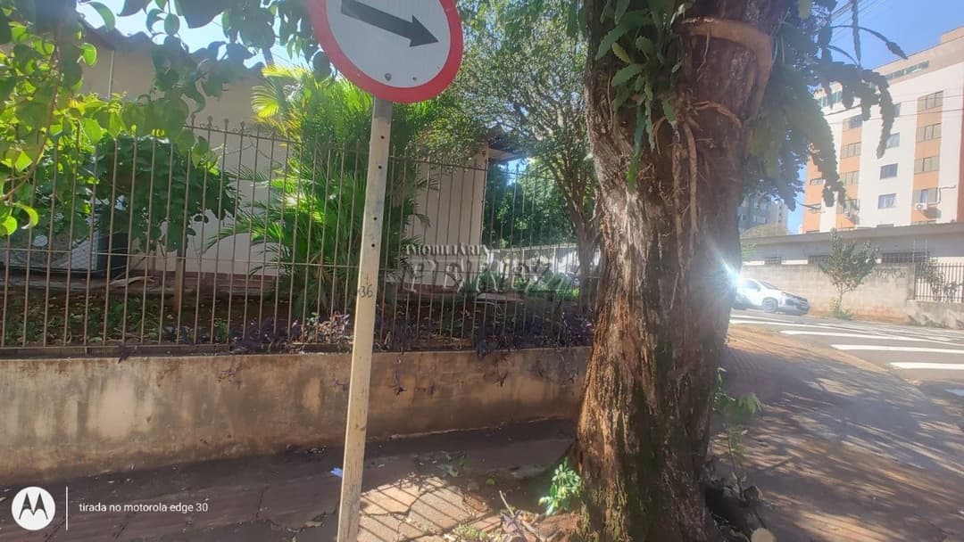 Venda de casa na região central de Londrina - Espaço, praticidade e localização - Foto 3