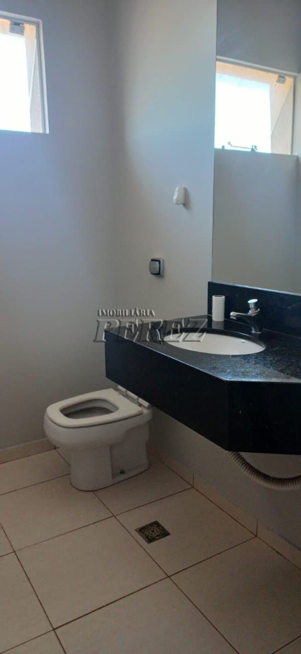 Imóvel comercial para alugar na Rua Uruguai, centro de Londrina. - Foto 16