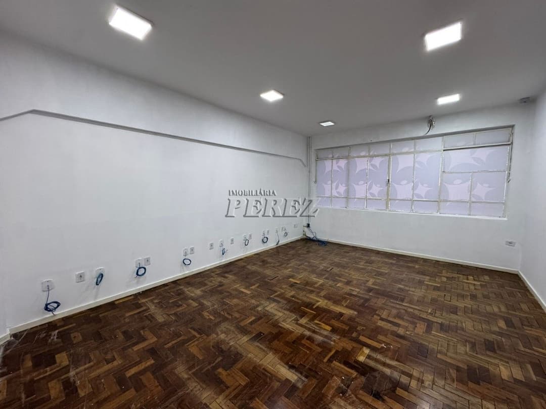 Sala comercial para alugar na Alameda Manoel Ribas no centro de Lodrina. - Foto 8
