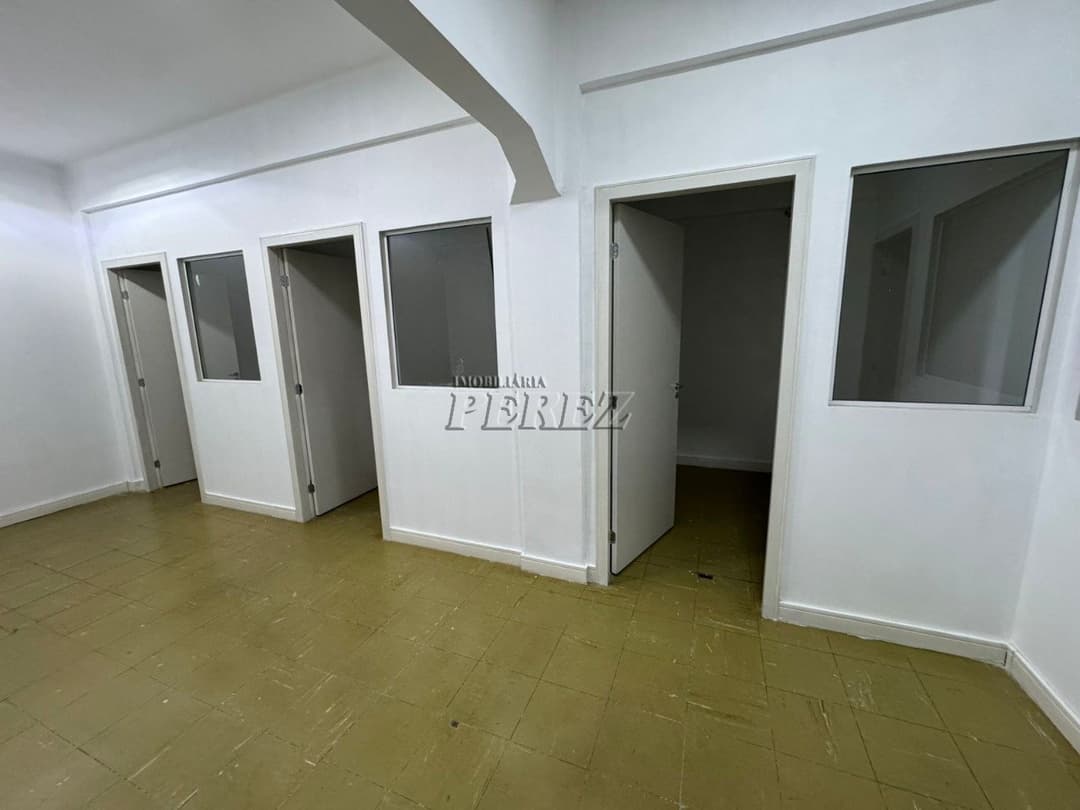 Sala comercial para alugar na Alameda Manoel Ribas no centro de Lodrina. - Foto 4