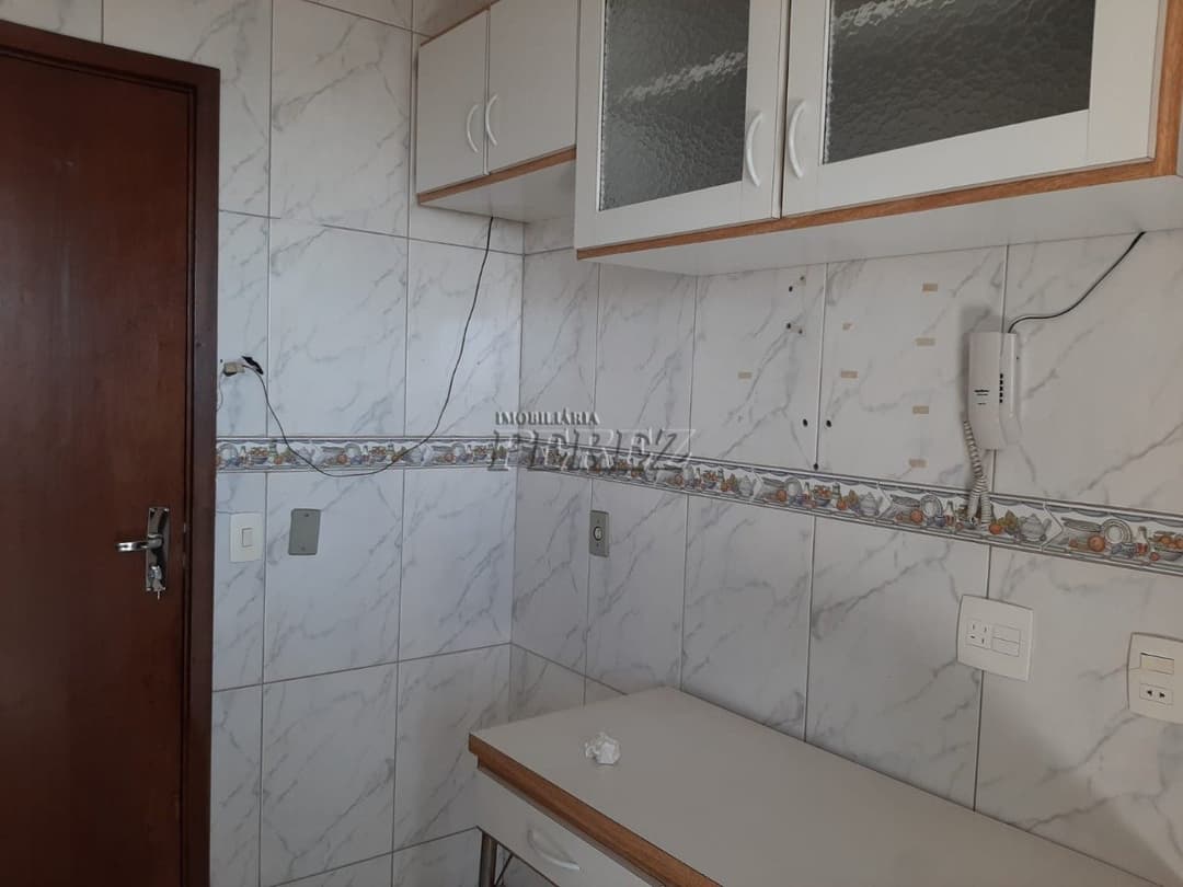 Apartamento a venda, Espaçoso, na Região Central de Londrina - Conforto e Localização Privilegiada! - Foto 3