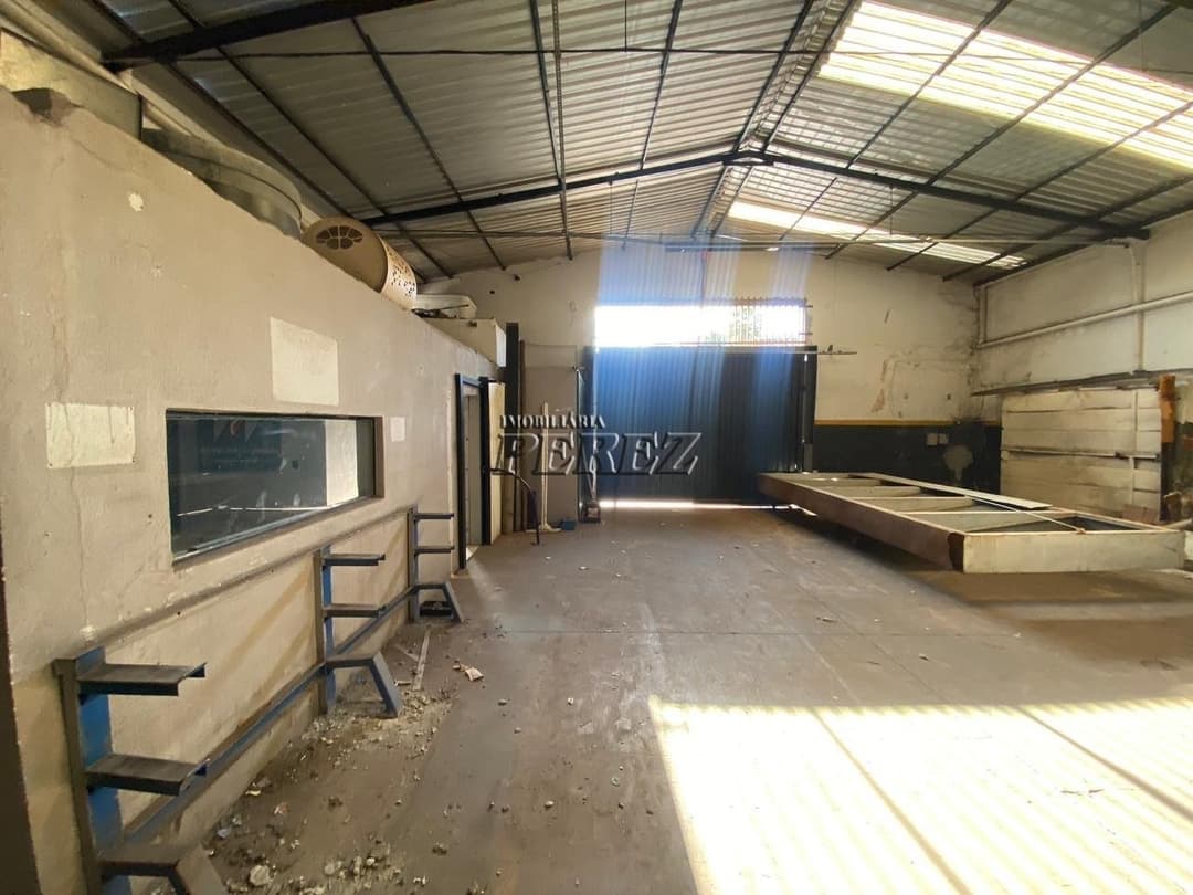 Galpão Comercial a venda com 427m² - Estrutura completa para negócios em Londrina! - Foto 6