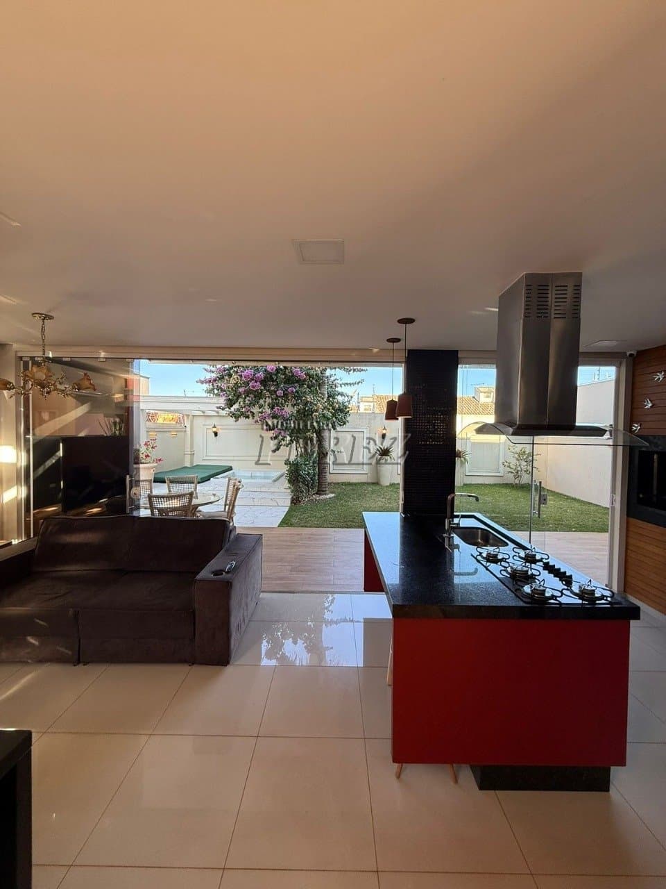 Sobrado a venda no Morada das Flores (Rosas) - 3 Quartos, Escritório e Hidromassagem - Foto 5