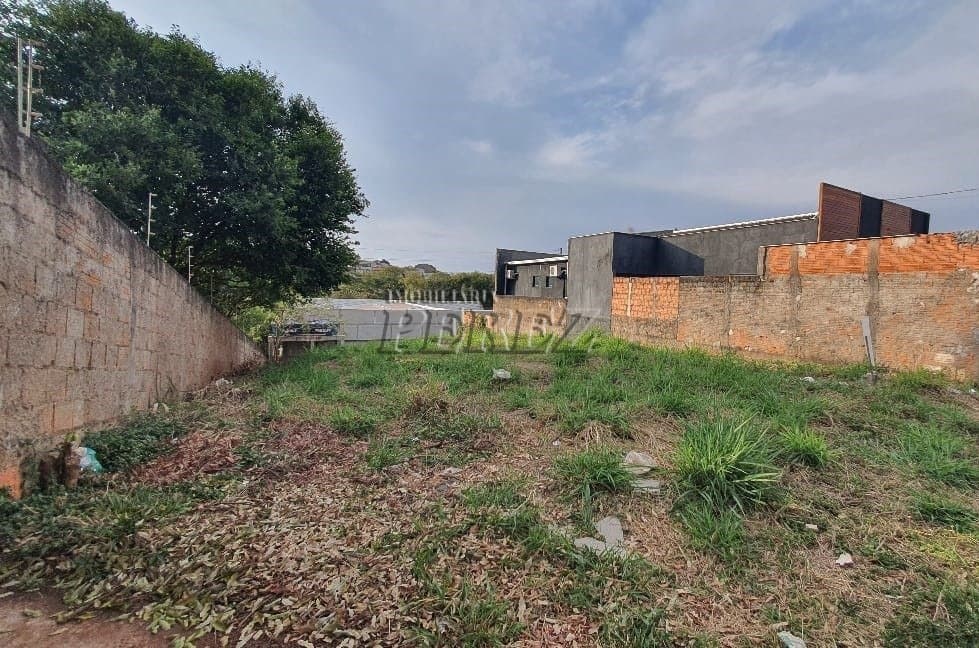 Terreno à Venda na Zona Oeste de Londrina - 360 m² na Rua Carolina Vieira Netto - Foto 3