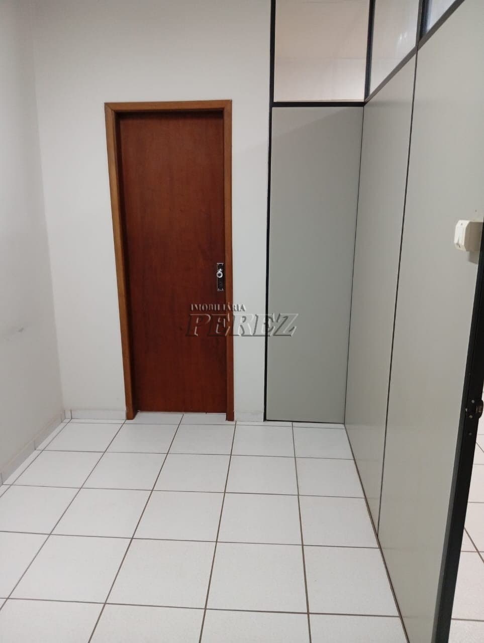 Sala Comercial à locação no Centro de Londrina - 3 Pavimentos em Localização Privilegiada! - Foto 2