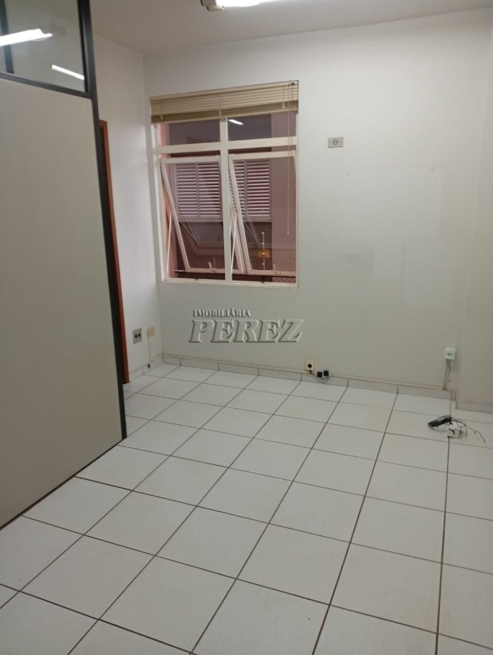 Sala Comercial à locação no Centro de Londrina - 3 Pavimentos em Localização Privilegiada! - Foto 4