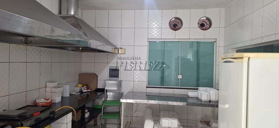 Imóvel Comercial a venda com 2 Construções e 250m² - Espaço e Versatilidade para o seu Negócio em Londrina! - Foto 5