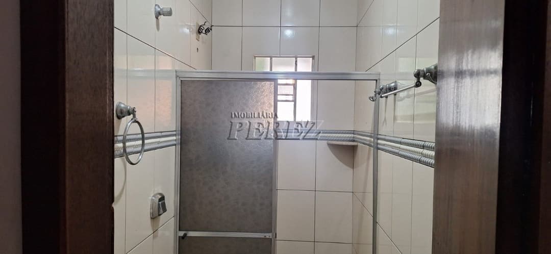 Imóvel Comercial a venda com 2 Construções e 250m² - Espaço e Versatilidade para o seu Negócio em Londrina! - Foto 6