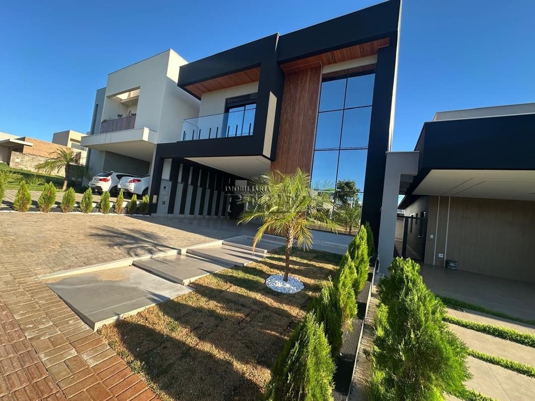 Sobrado à venda de Alto Padrão com 3 Suítes, Piscina e Espaço Gourmet em Londrina! - Foto 0