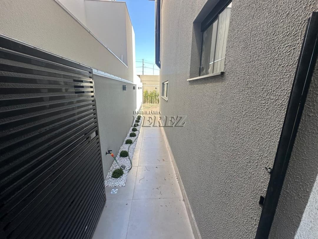 Sobrado à venda de Alto Padrão com 3 Suítes, Piscina e Espaço Gourmet em Londrina! - Foto 23