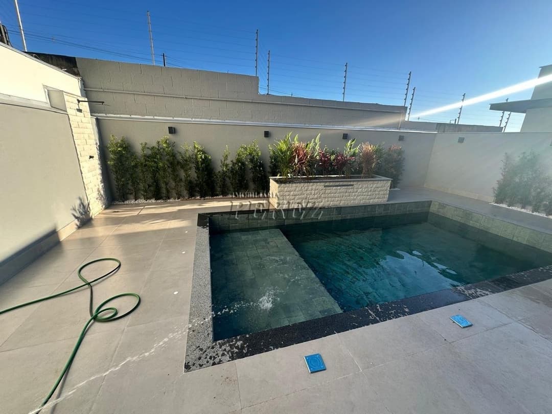 Sobrado à venda de Alto Padrão com 3 Suítes, Piscina e Espaço Gourmet em Londrina! - Foto 20