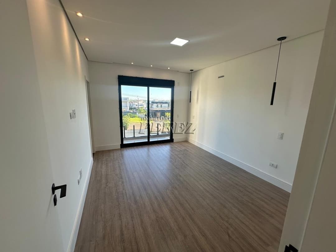Sobrado à venda de Alto Padrão com 3 Suítes, Piscina e Espaço Gourmet em Londrina! - Foto 7